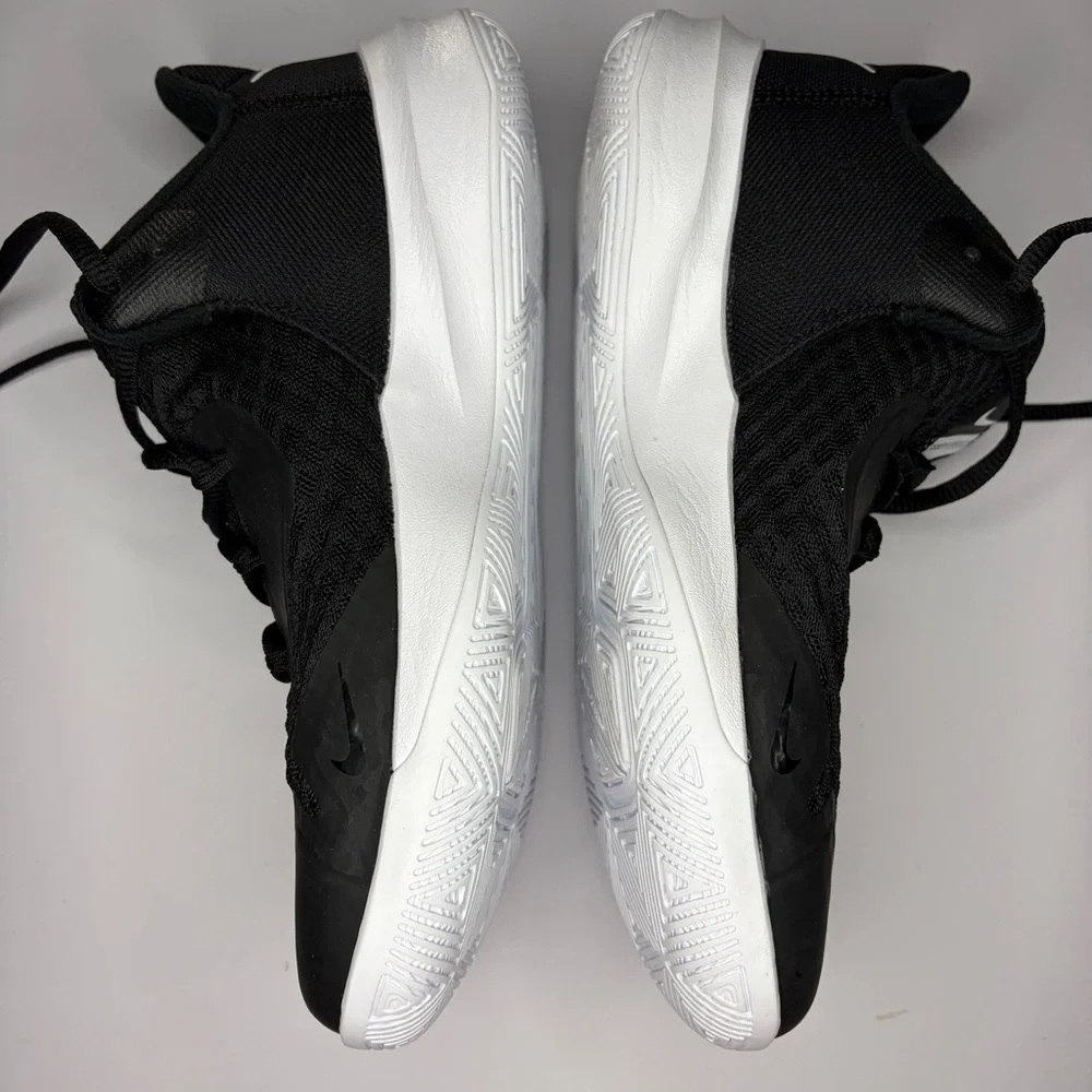 Nike Adults Zoom Hyperspeed Court VolleyBall Black Breathable Athletic Sneakers